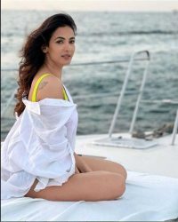 Sonal Chauhan again got hot of boldness