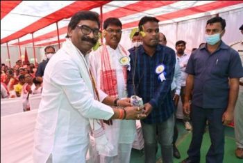 Chief Minister Shri Hemant Soren greets everyone on Sarhul festival