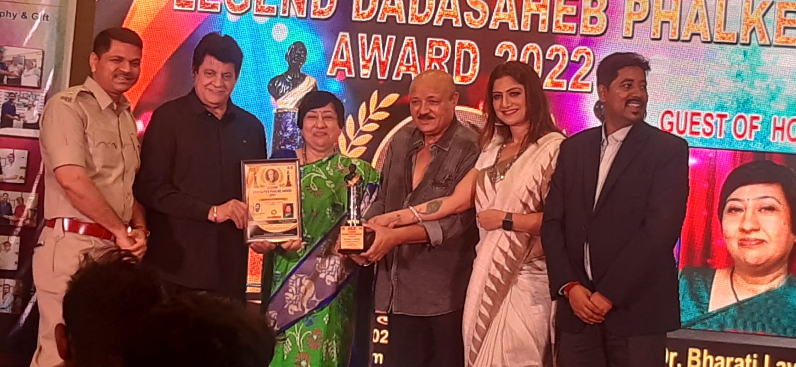 Senior film journalist Kali Das Pandey received the Legend Dadasaheb Phalke Award