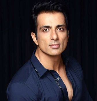 Sonu Sood said that no one cared about religion in Corona