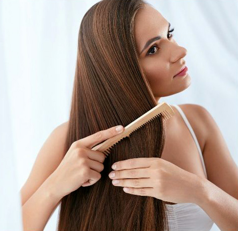 Five benefits of using a wooden comb