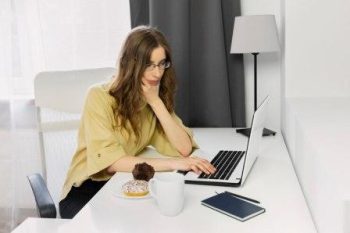 Heart disease study found more people doing front-desk work