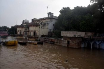 Ganga crossed the red mark in Varanasi