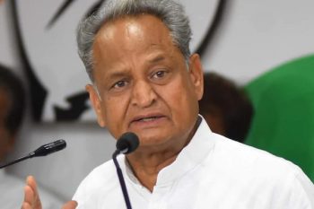 Gehlot reprimanded officials for potholed roads in Jodhpur