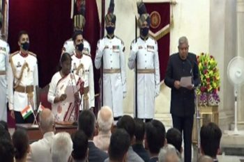 Jagdeep Dhankhar became the 14th Vice President of the country, President Murmu administered the oath