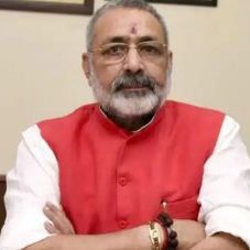 Nitish Kumar could not make a tree from the vine, Giriraj Singh commented