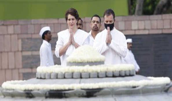 Rahul Priyanka pays tribute to Rajiv Gandhi on his birth anniversary