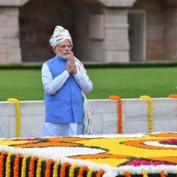 PM paying homage at the Samadhi of Mahatma Gandhi, at Rajghat, on the occasion of 76th Independence Day, in Delhi on August 15, 2022.