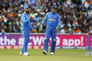 Dhoni only messaged me after relinquishing Test captaincy Virat Kohli