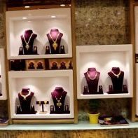 Manager stunned by stealing 7 crores from jewelery showroom