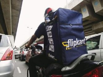 Flipkart's delivery boy absconded with gadgets worth 4 lakhs