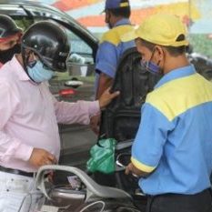 Fuel will not be available at Delhi's petrol pumps from October 25 without PUC certificate