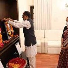 Shivraj pays tribute to Mahatma Gandhi and Lal Bahadur Shastri on his birth anniversary