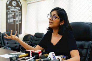 DCW issues notice to Imam after Jama Masjid administration bans entry of women