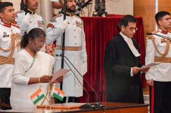 Justice Dhananjay Y.Chandrachud takes oath as the 50th Chief Justice of India