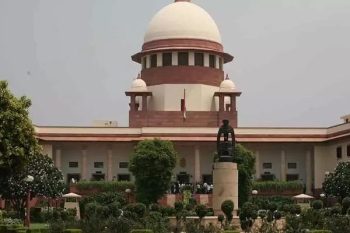 SC agrees to probe petition challenging voter list, Aadhaar linking