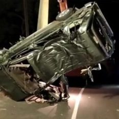 Big accident Car fell into 40 feet deep gorge from Kumuli hill pass, eight pilgrims of Sabarimala died