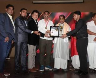 Dr. Krishna Chauhan received Health and Media Excellence Award