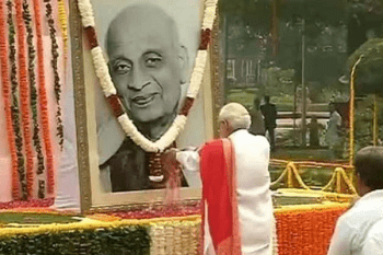 Modi pays humble tribute to Sardar Patel on his death anniversary