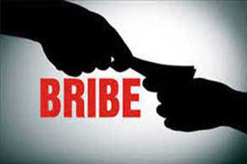 constable suspended for demanding bribe of fifty rupees