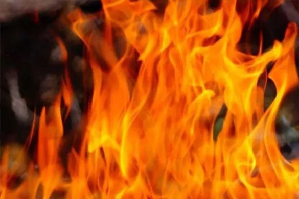 A massive fire broke out in a 7-storey building in Ahmedabad, girl child burnt to death – many people trapped