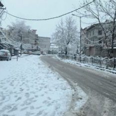 Heavy snowfall in Kashmir, Himachal and Uttarakhand, flights canceled from Srinagar airport, National Highway also closed