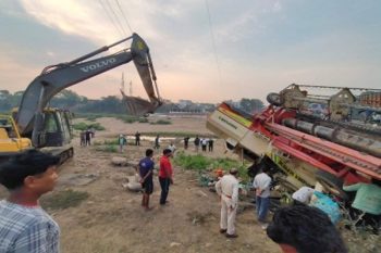 Harvester fell into river in Betul, 1 killed and 3 injured