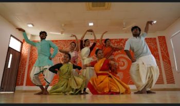 Odissi dancer Ms. Anushua Chowdhary reached WUD, taught Odissi dance to students