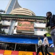 Sensex, Nifty fall in early trade