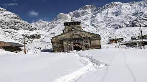 Snowfall again in Kedarnath, problems increased