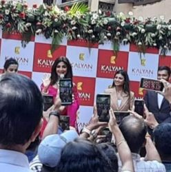 Actress Shilpa Shetty inaugurates new showroom of Kalyan Jewelers in Jharkhand