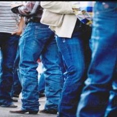Ban on wearing jeans in the office of government employees in Bihar's Saran!