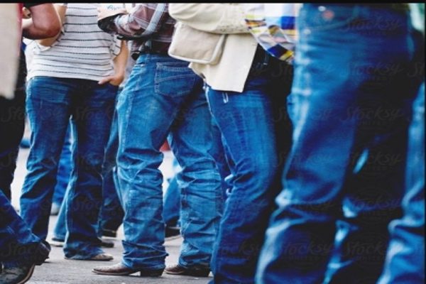 Ban on wearing jeans in the office of government employees in Bihar's Saran!