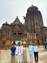 Chief Minister Shri Hemant Soren visited Lingaraj Temple, Bhubaneswar