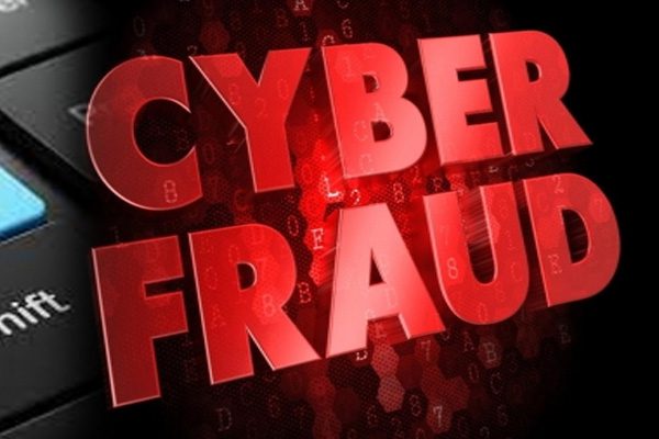 Fraud of four lakh rupees from a woman