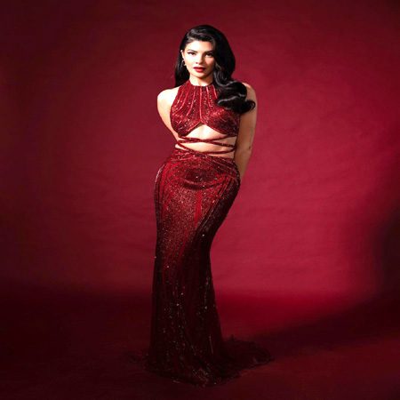 Jacqueline Fernandes dazzles in red shimmery outfit