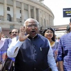 Kharge insists on opposition unity despite differences on Adani