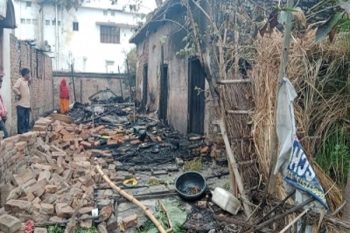 Bihar Three houses in Muzaffarpur caught fire, four girls died