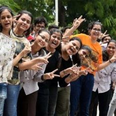 CBSE 12th result declared, 87.33% pass;Trivandrum topped with 99.91 percent