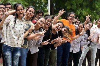 CBSE 12th result declared, 87.33% pass;Trivandrum topped with 99.91 percent