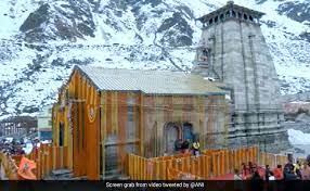 Heavy snowfall in Kedarnath;Rain alert issued, special appeal to pilgrims