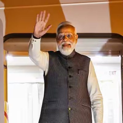 PM Modi returned to India after visiting three countries, received a grand welcome at Delhi airport