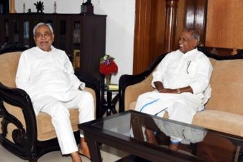 Before the meeting of opposition parties in Patna, Manjhi increased the tension of Nitish