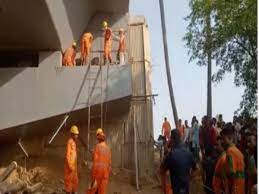 Teenager trapped between pillar and wall of bridge in Bihar, administration engaged in evacuation;