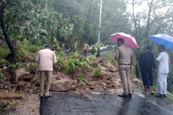 165 roads including highway closed due to landslides due to rain in Uttarakhand