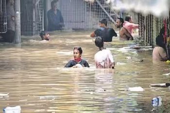 Flood in Delhi Yamuna reaches beyond 208.46 meters, breaking all records so far, warning to evacuate many areas