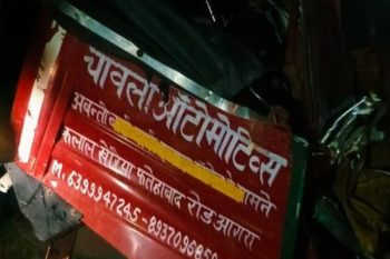 Horrific collision of car and tempo in Agra, painful death of 6 including parents and son