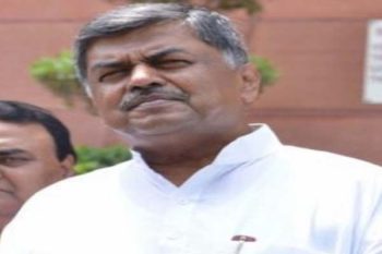 Karnataka Congress leader Hariprasad raised the flag of rebellion, challenged CM Siddaramaiah