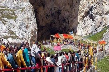 Rain again became a hindrance Jammu-Srinagar National Highway closed, the group did not leave for Amarnath Yatra