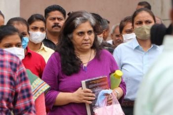 Supreme Court sets aside Gujarat High Court order, grants regular bail to Teesta Setalvad